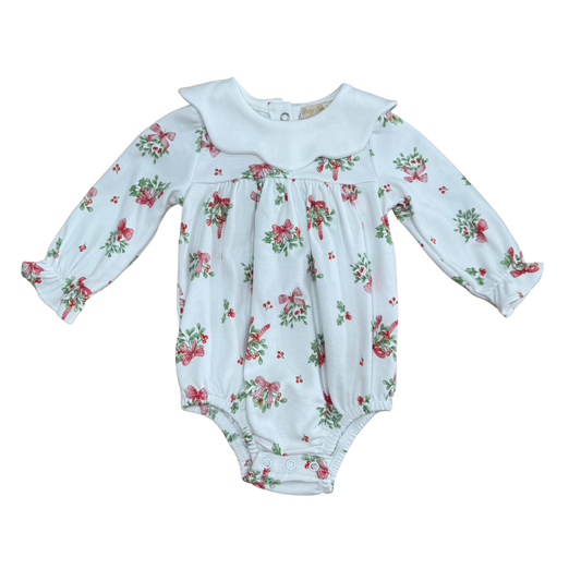 Mistletoe Kisses Scalloped Bubble